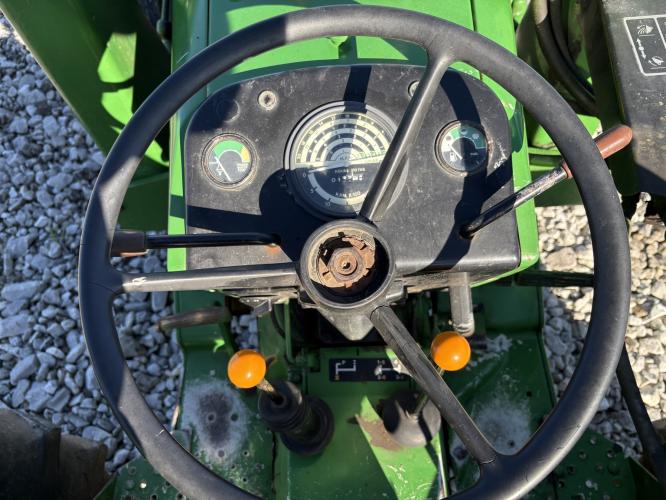 John Deere 2640