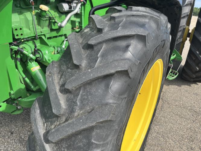 John Deere 8320R