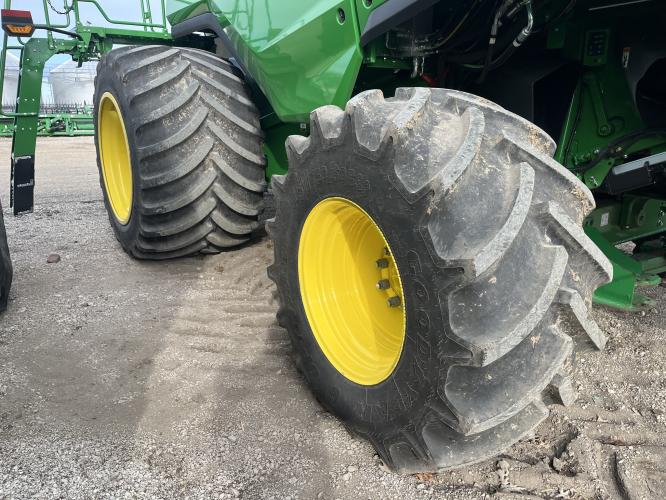 John Deere S7 900