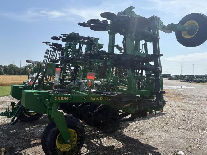John Deere 2510H