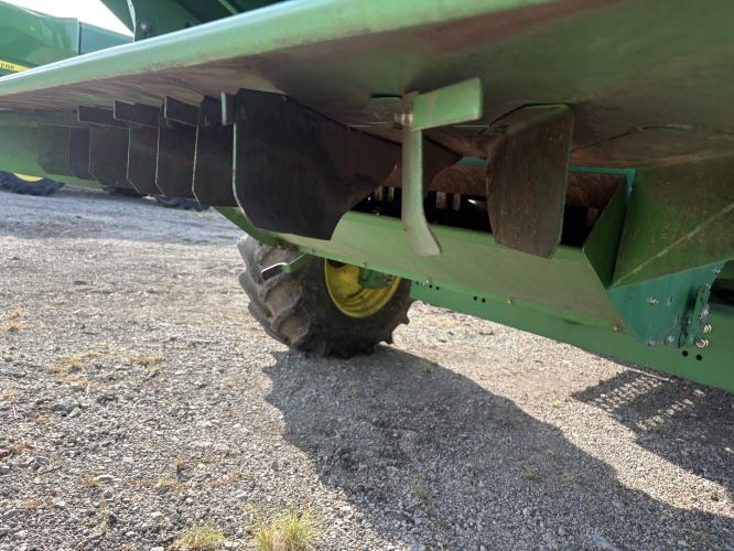 John Deere S660