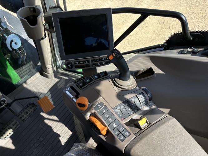 John Deere 6R 130