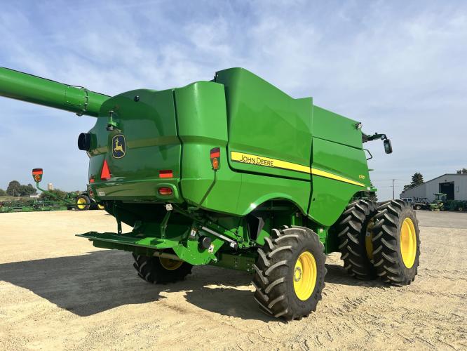 John Deere S770