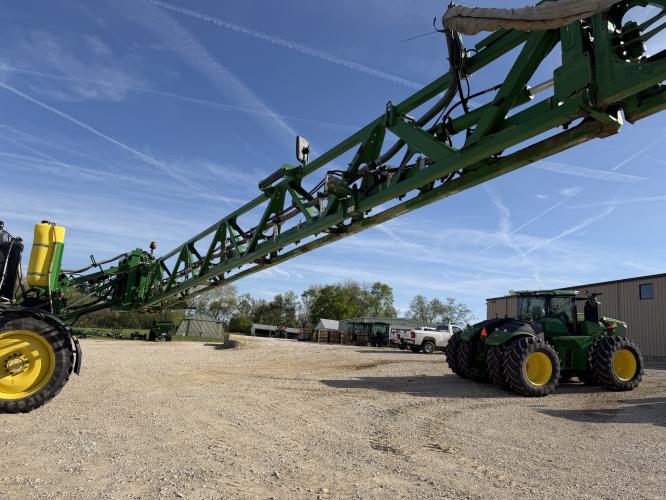 John Deere R4038