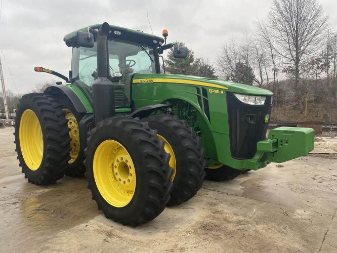 John Deere 8285R