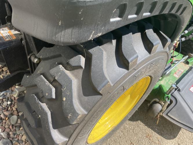 John Deere 2025R