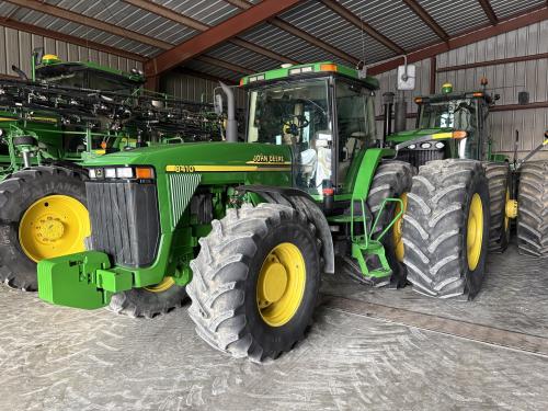 2001 John Deere 8410