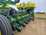 John Deere 1775NT