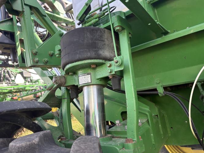 John Deere 4830