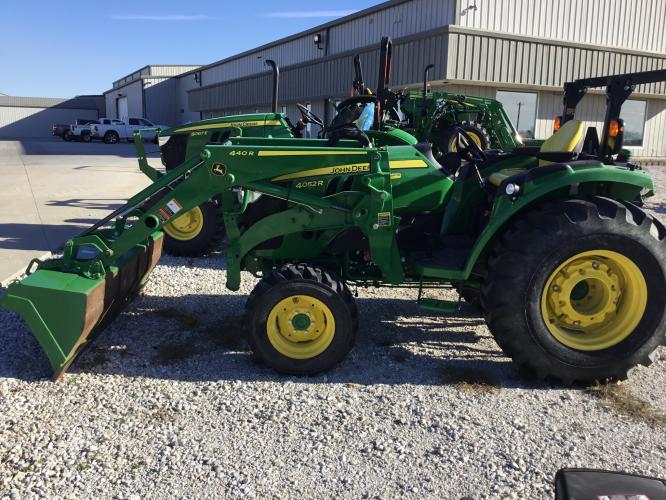 John Deere 4052R