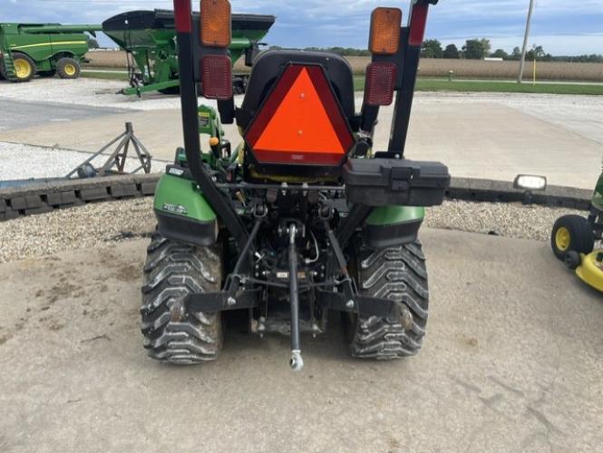 John Deere 1025R