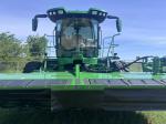 John Deere W235R