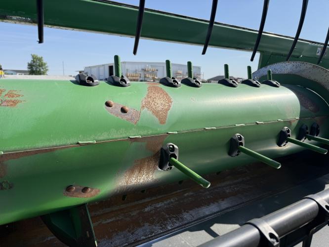 John Deere 635F