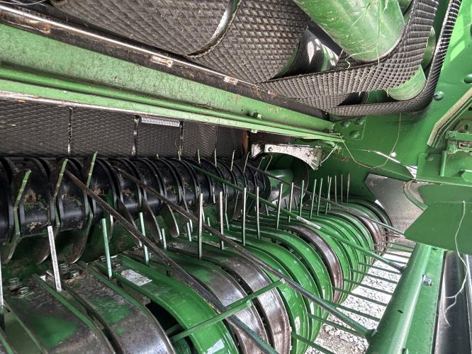 John Deere 560M