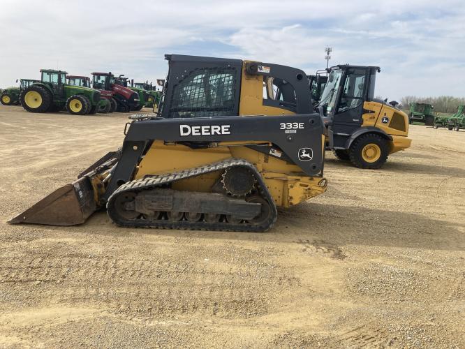 John Deere 333E