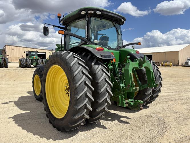 John Deere 8320R