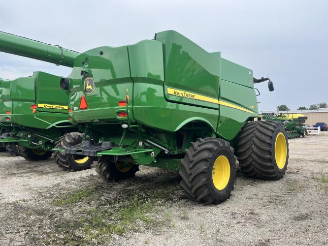 John Deere S780