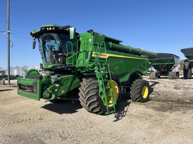 John Deere X9 1000