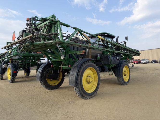 John Deere R4038