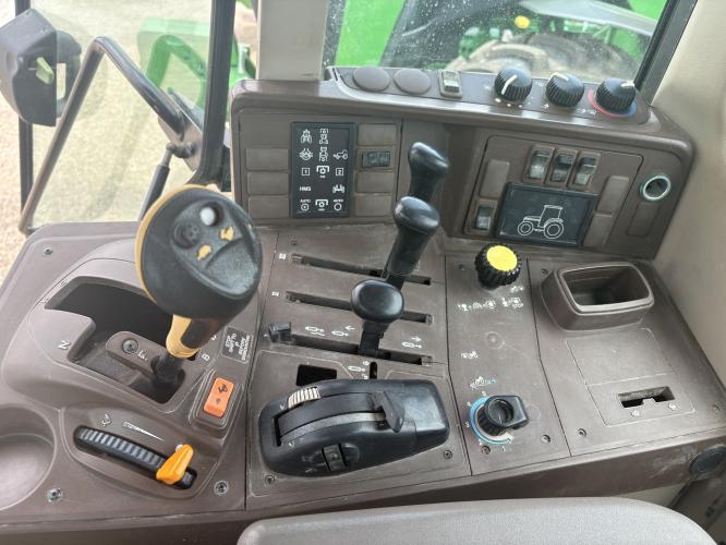 John Deere 6420