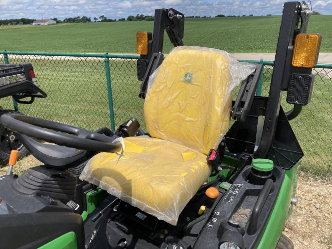 John Deere 1025R