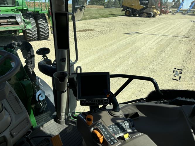 John Deere 6R 130
