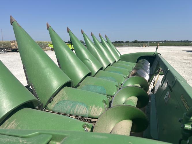 John Deere 608C