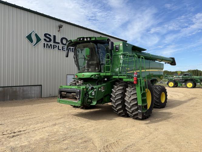 John Deere S780
