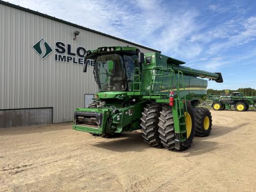 2023 John Deere S780