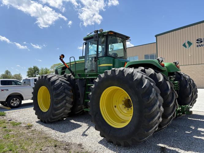 John Deere 9530
