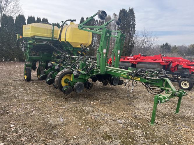 John Deere 1775NT