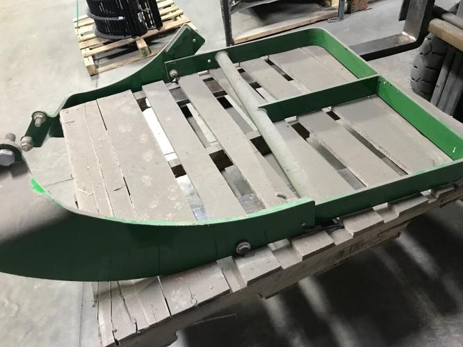 John Deere NEW BW15959 HOOD GUARD