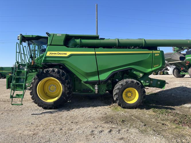 John Deere X9 1000
