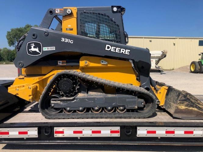 John Deere 331G