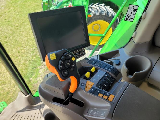 John Deere S790