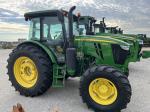 John Deere 6135E