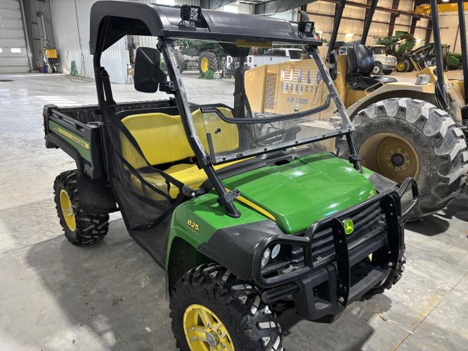 John Deere XUV 825i Power Steering