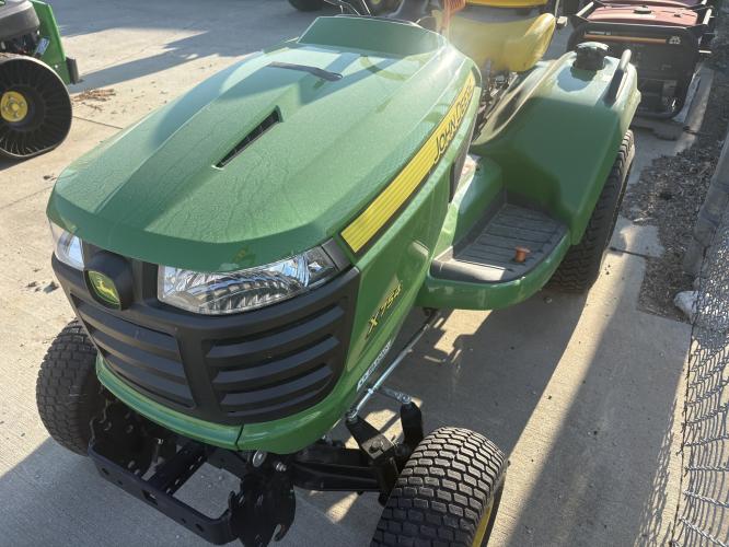 John Deere X754