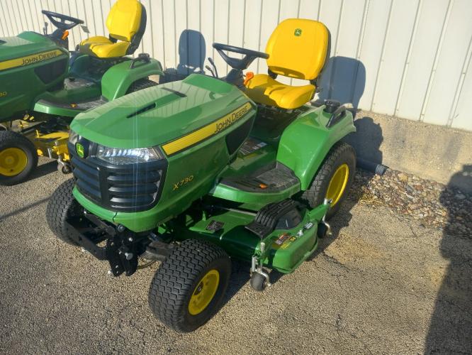 John Deere X730