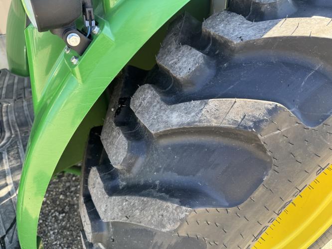John Deere 4052R