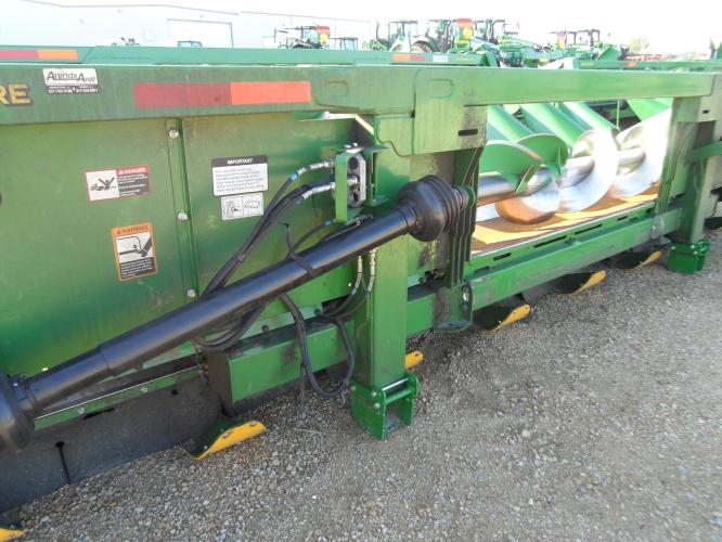 John Deere 608C