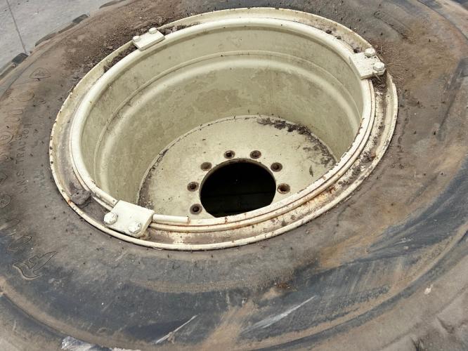 Firestone FS 35.5L-32 diamond Tires & wheels