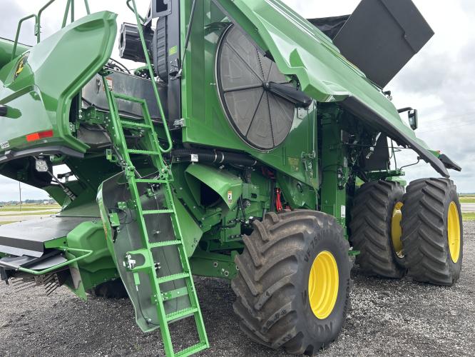 John Deere X9 1000