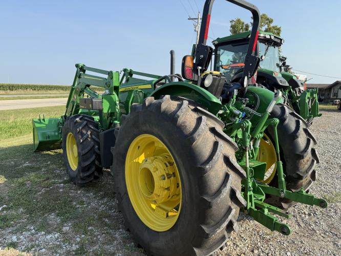 John Deere 5075M