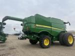John Deere S670