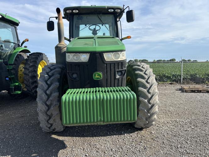 John Deere 8335R