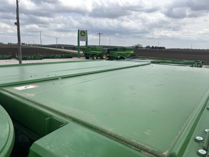 John Deere S780