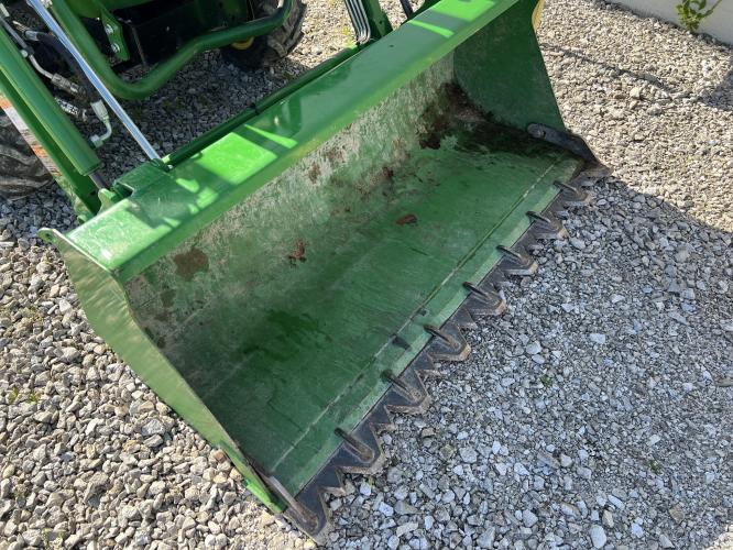 John Deere 1025R
