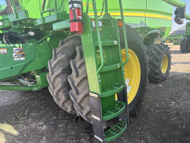 John Deere S780