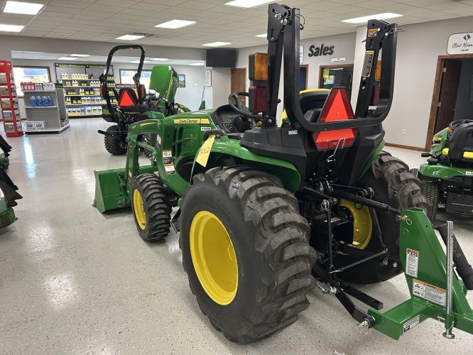 John Deere 3025E